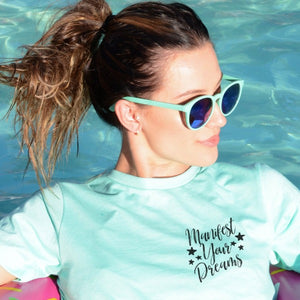 Manifest Your Dreams T-shirt (3 Colors) - Hella Shirt Co. 